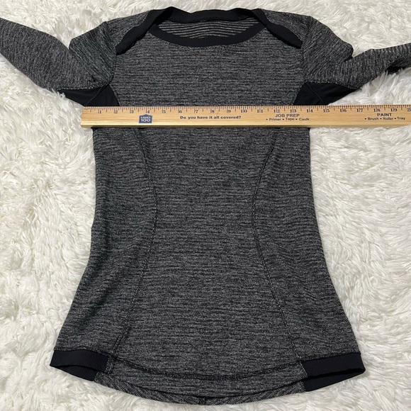 Lululemon | Base Runner Long Sleeve Heathered Black/Black Top - Picture 5 of 6
